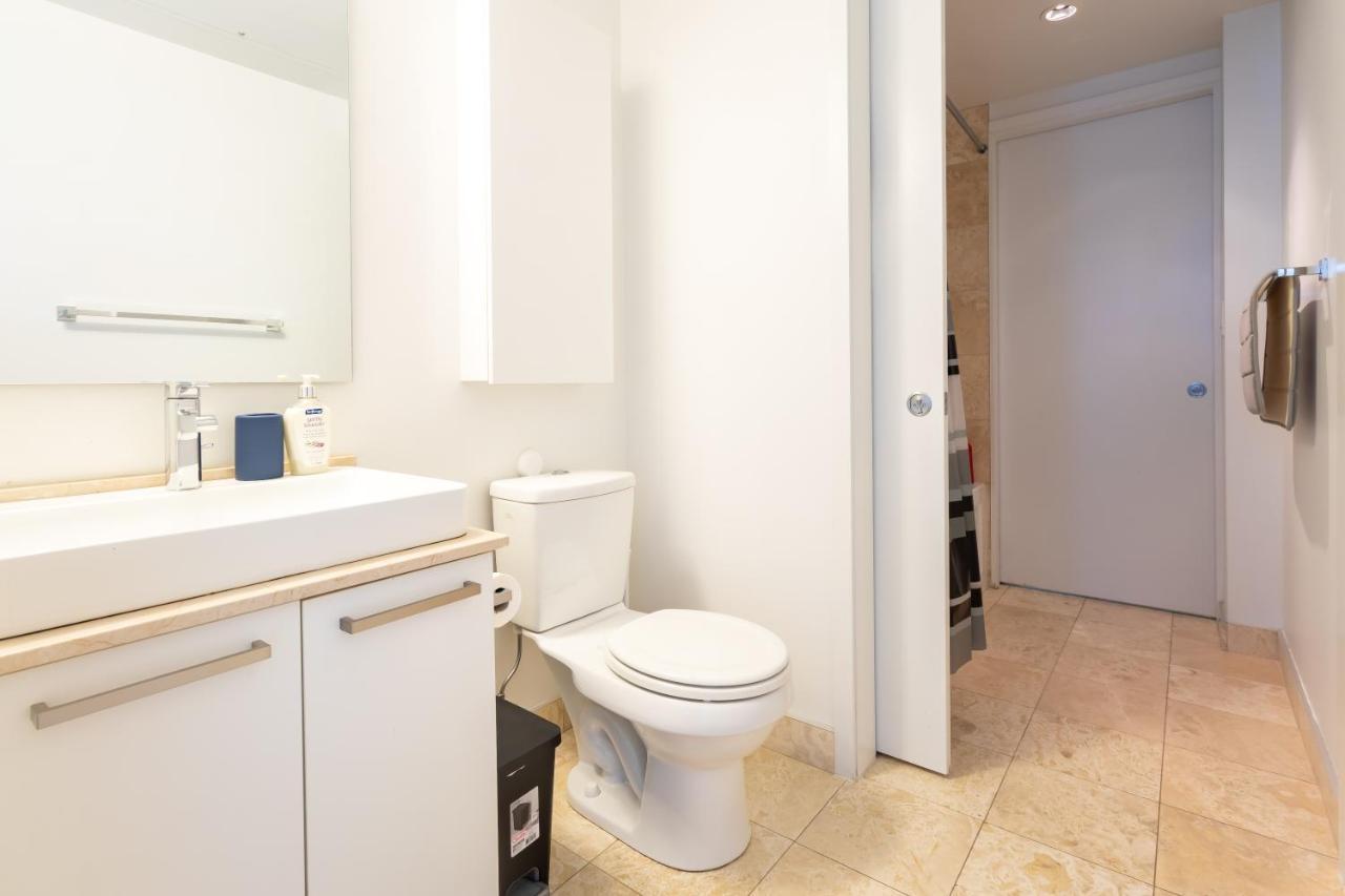 Exclusive Downtown 2Bed Suites Торонто Экстерьер фото